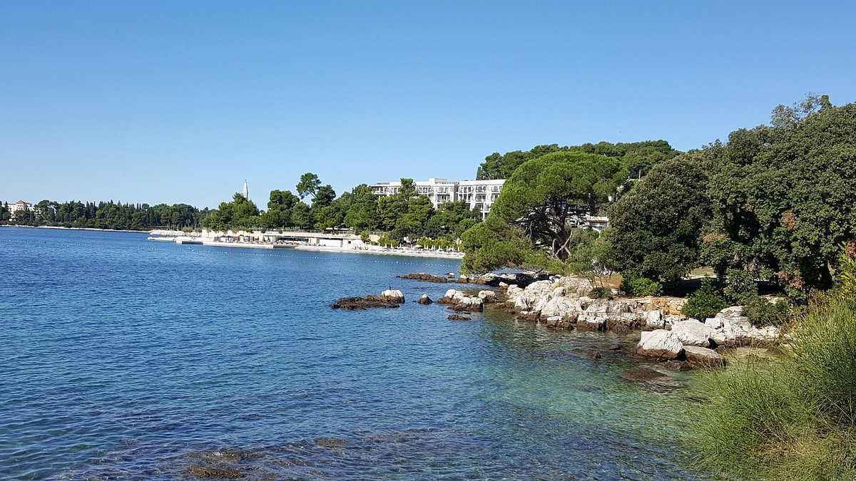 🏖️ 물리니 해변 (물리니 비치)